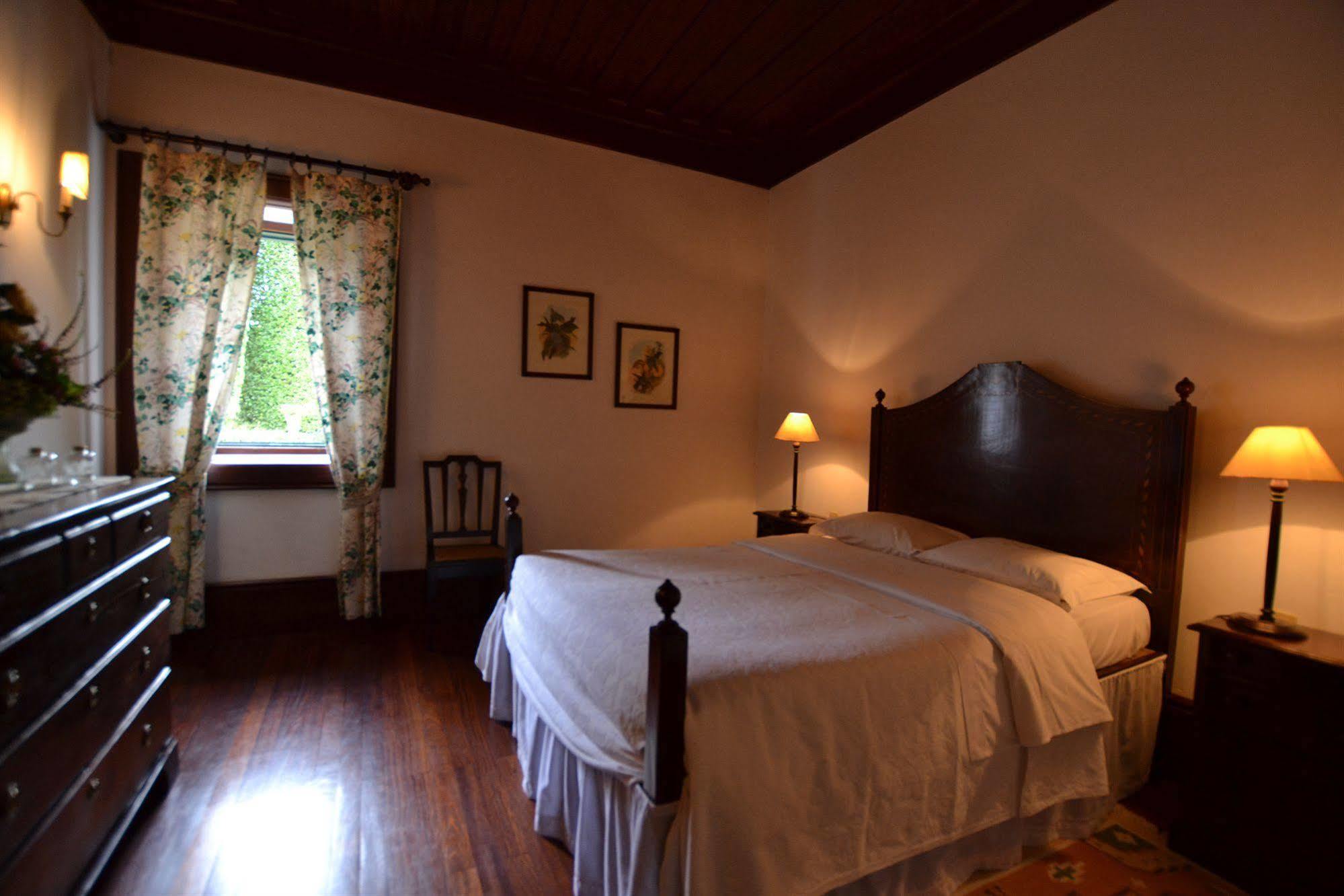 セロリコ・デ・バスト Casa Do Campo - Turismo De Habitacao Bed & Breakfast エクステリア 写真